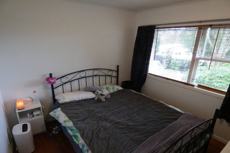 Photo of property in 39 Blease Street, New Lynn, Auckland, 0600