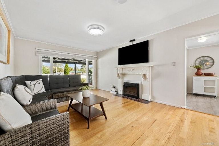 Photo of property in 265 Hepburn Road, Glendene, Auckland, 0602