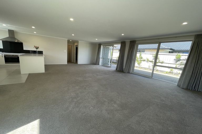 Photo of property in 65 Bert Wall Drive, Omokoroa, 3114