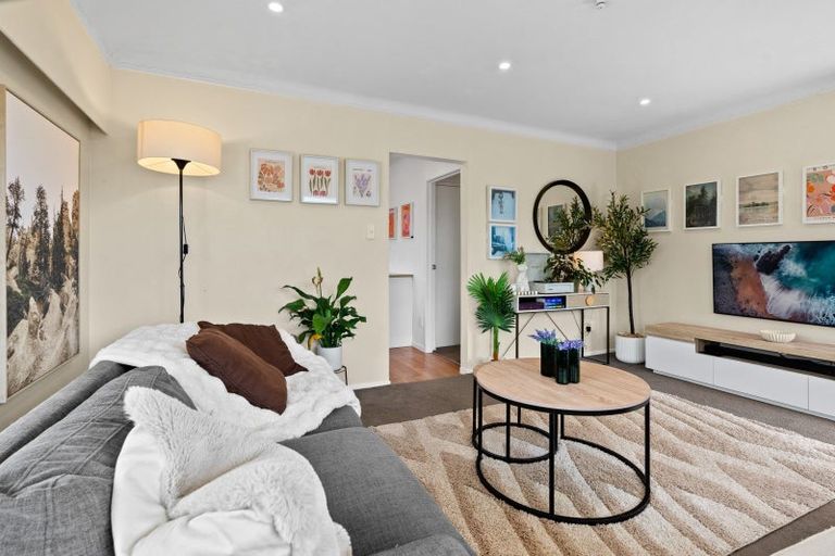 Photo of property in 3/3 Marsh Avenue, Forrest Hill, Auckland, 0620