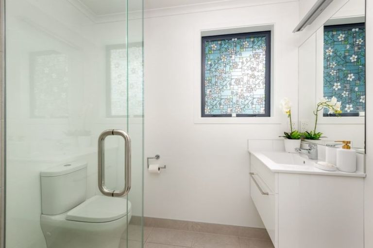 Photo of property in 1/241 Fifield Terrace, Opawa, Christchurch, 8023