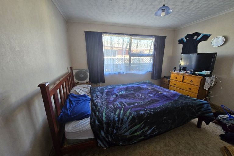 Photo of property in 41 Rhodes Drive, Kelvin Grove, Palmerston North, 4414