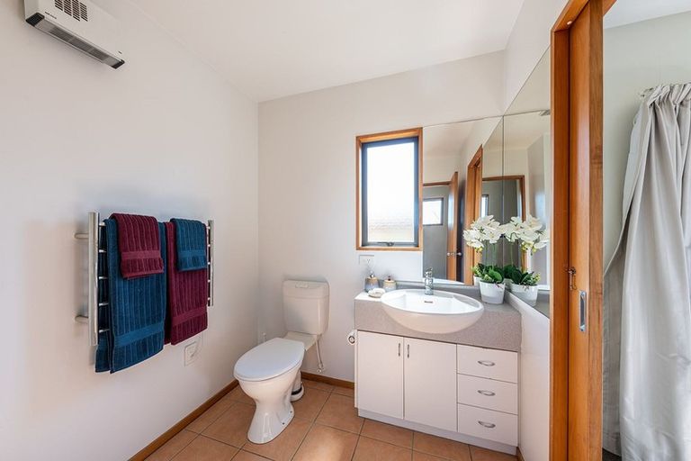 Photo of property in 40b Picton Avenue, Riccarton, Christchurch, 8011