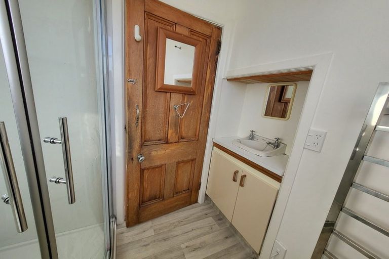 Photo of property in 73 Wilson Street, Newtown, Wellington, 6021