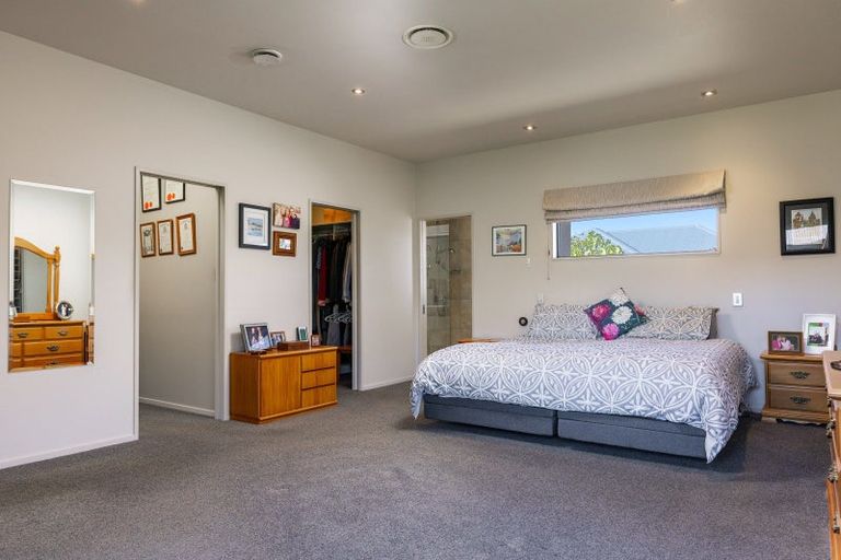 Photo of property in 17 Magnolia Drive, Springlands, Blenheim, 7201