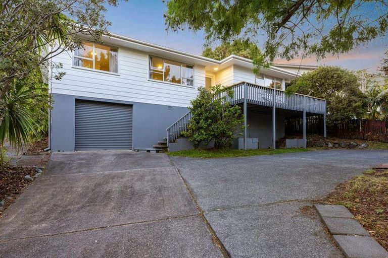 Photo of property in 94 Salamanca Road, Sunnynook, Auckland, 0620