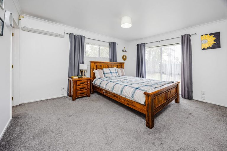 Photo of property in 242 Mahia Road, Weymouth, Auckland, 2103