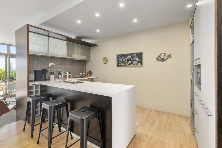 Photo of property in 17 Boardwalk Lane, Seatoun, Wellington, 6022