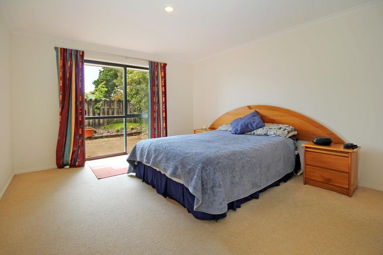 Photo of property in 13 Four Oaks Place, Pukekohe, 2120