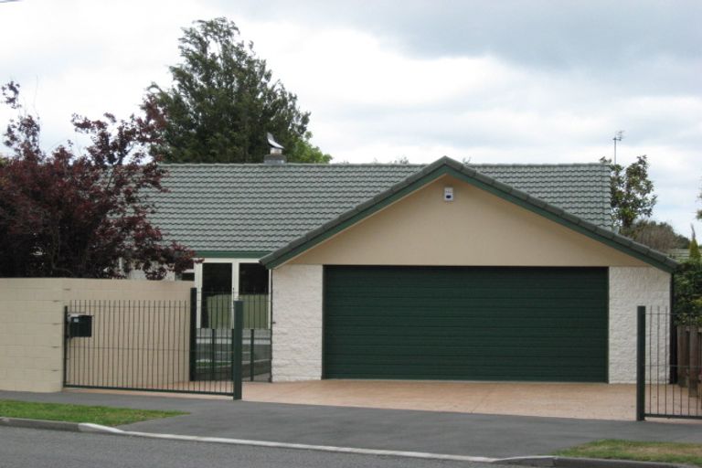 Photo of property in 242 Withells Road, Avonhead, Christchurch, 8042