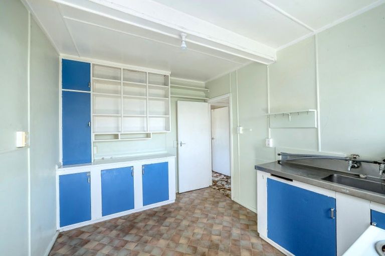 Photo of property in 88 Victoria Street, Carterton, 5713