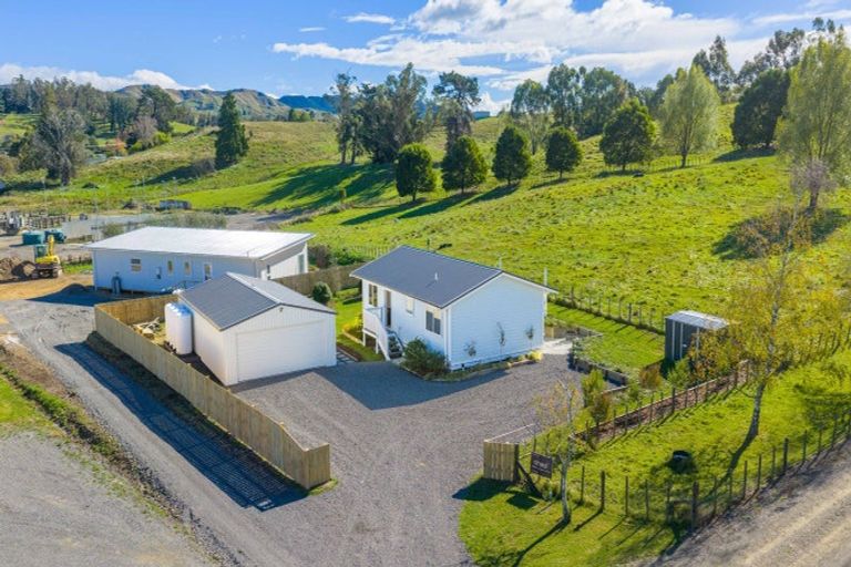 Photo of property in 16f Tamumu Road, Waipawa, 4210