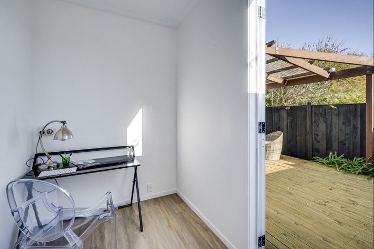 Photo of property in 407 Marine Parade, Napier South, Napier, 4110