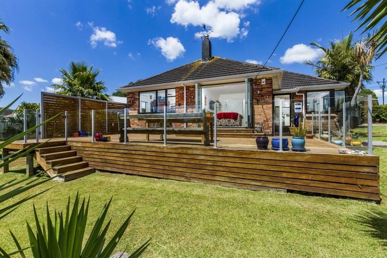 Photo of property in 2 Leander Road, Bayswater, Auckland, 0622