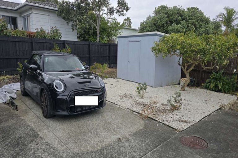 Photo of property in 15a Lyren Place, Half Moon Bay, Auckland, 2012