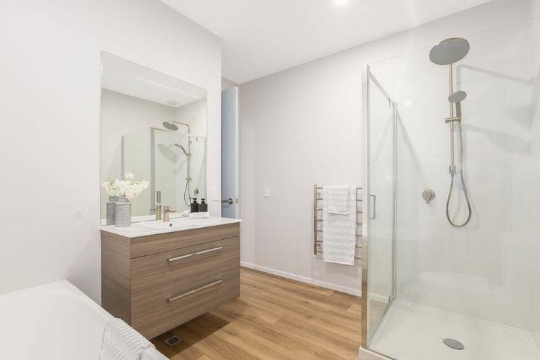 Photo of property in 5 Pakura Place, Wainuiomata, Lower Hutt, 5014