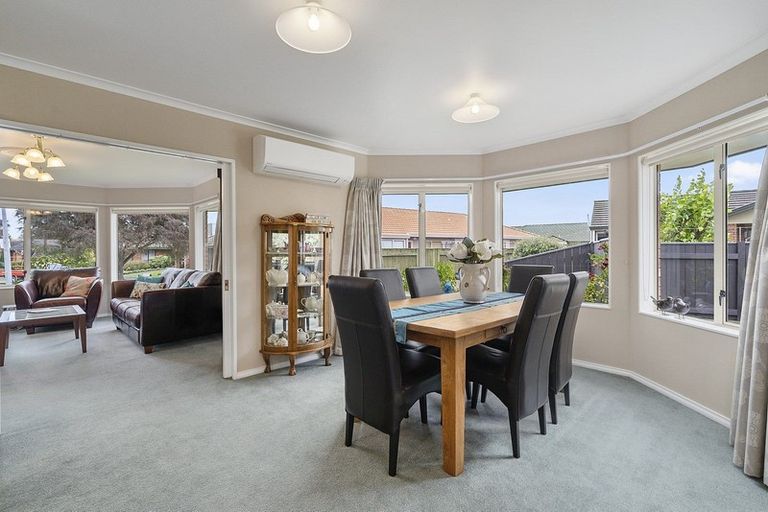 Photo of property in 34 Caroline Crescent, Highbury, Palmerston North, 4412