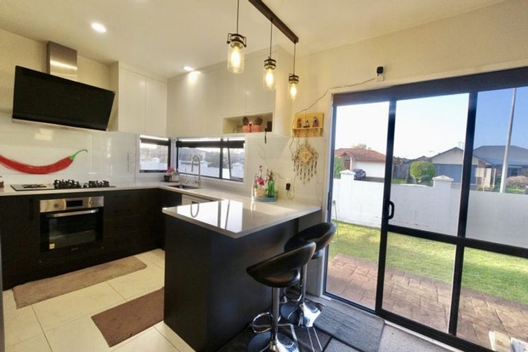 Photo of property in 13 Sudbury Court, Rototuna North, Hamilton, 3210