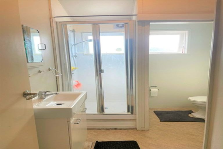 Photo of property in 2/462 Hillsborough Road, Mount Roskill, Auckland, 1041