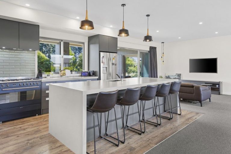 Photo of property in 37 Jarrett Terrace, Leamington, Cambridge, 3432