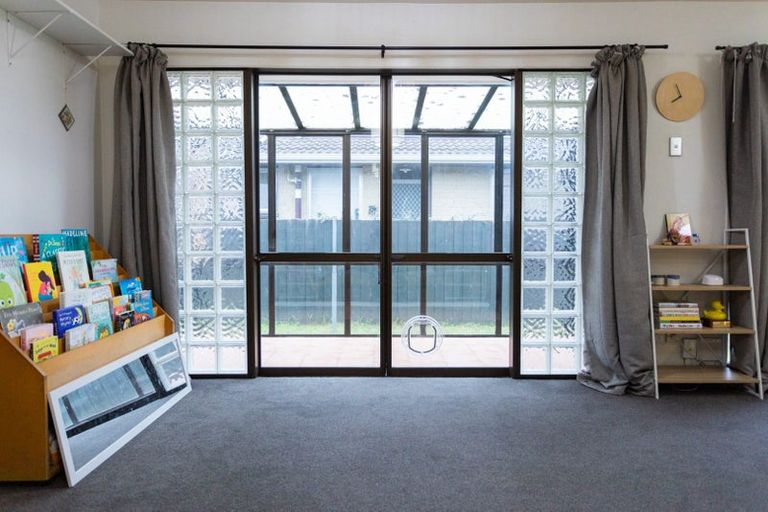 Photo of property in 1/185 Queenspark Drive, Parklands, Christchurch, 8083