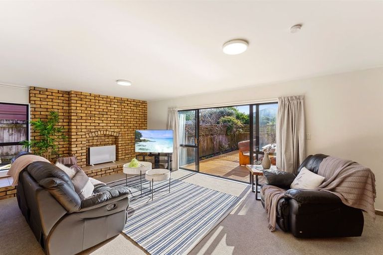 Photo of property in 11 College Drive, Paraparaumu, 5032