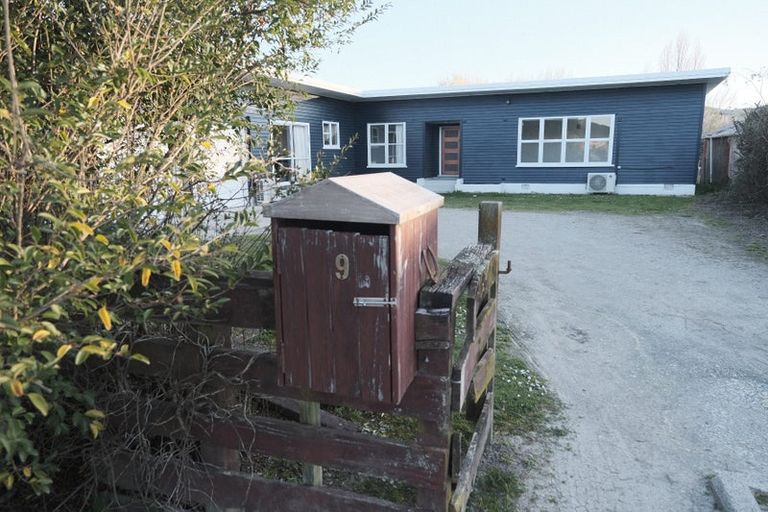 Photo of property in 9 Rangatira Road, Te Karaka, 4022