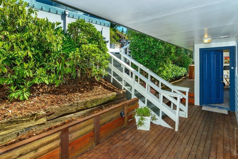 Photo of property in 107 Mount Pleasant Road, Mount Pleasant, Christchurch, 8081