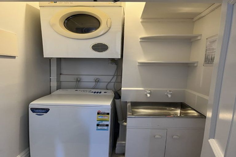 Photo of property in 1/246 The Terrace, Wellington Central, Wellington, 6011