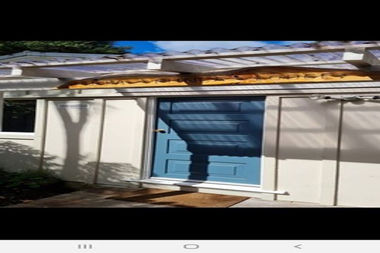 Photo of property in 71 Coulter Road, Henderson Valley, Auckland, 0614