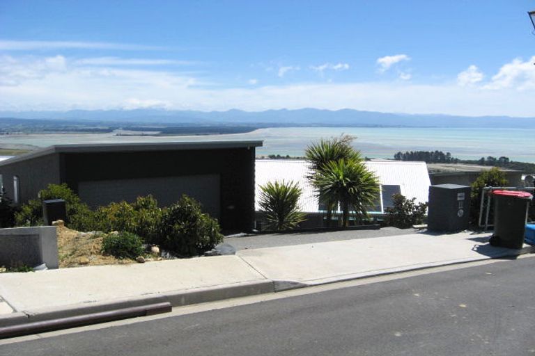Photo of property in 11 Commodore Place, Britannia Heights, Nelson, 7010