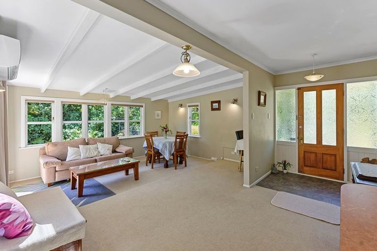 Photo of property in 2 Tui Crescent, Waikanae, 5036