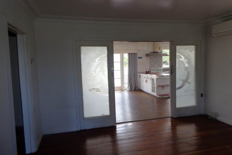 Photo of property in 126 Universal Drive, Henderson, Auckland, 0610