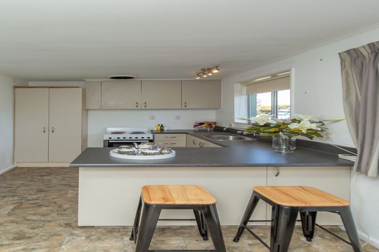 Photo of property in 2/19 Sturrocks Road, Redwood, Christchurch, 8051