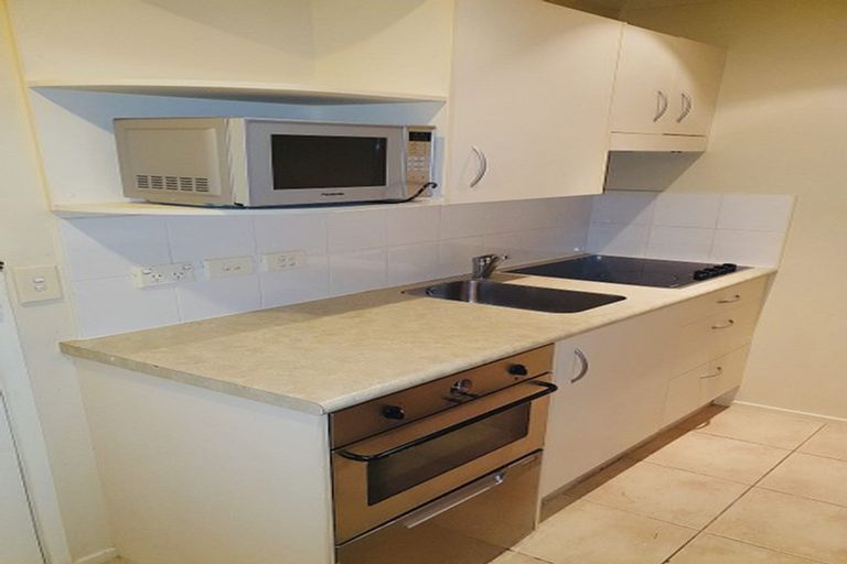 Photo of property in The Rennaissance, 10h/18 Ronwood Avenue, Manukau, Auckland, 2104