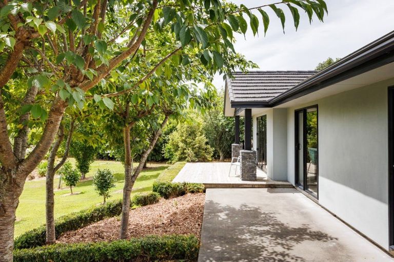 Photo of property in 50 Kingsdale Park Drive, Aokautere, Palmerston North, 4471