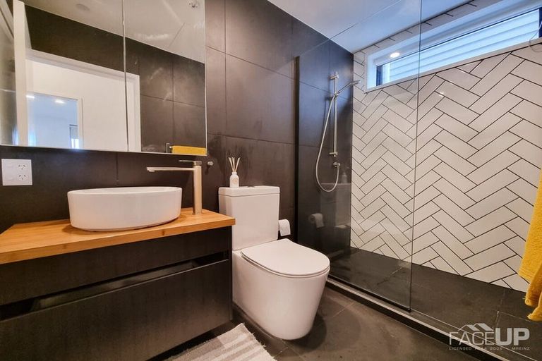 Photo of property in 4/169 Hobsonville Point Road, Hobsonville, Auckland, 0616