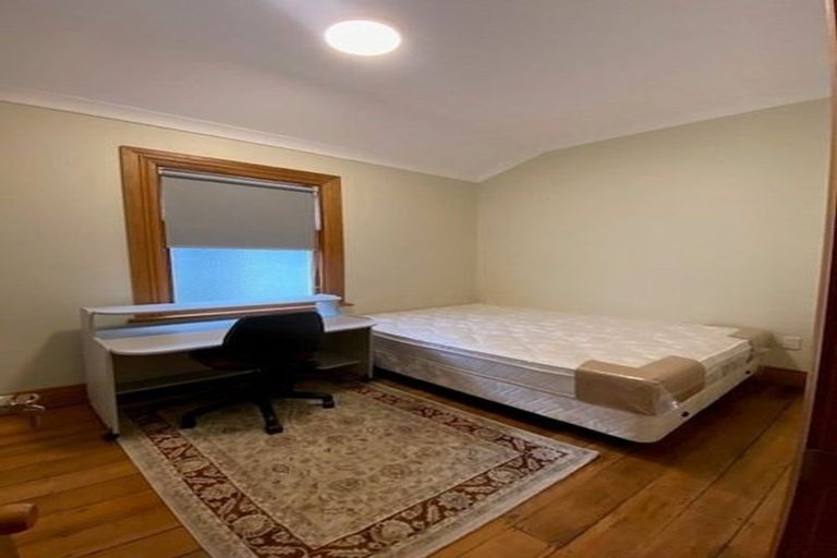 Photo of property in 104 Tinakori Road, Thorndon, Wellington, 6011