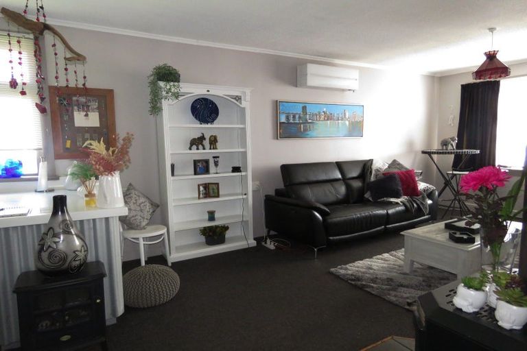 Photo of property in 15 Grey Road, Reefton, 7830