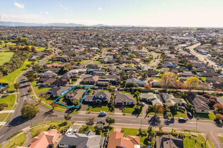 Photo of property in 16 Callum Brae Drive, Rototuna, Hamilton, 3210