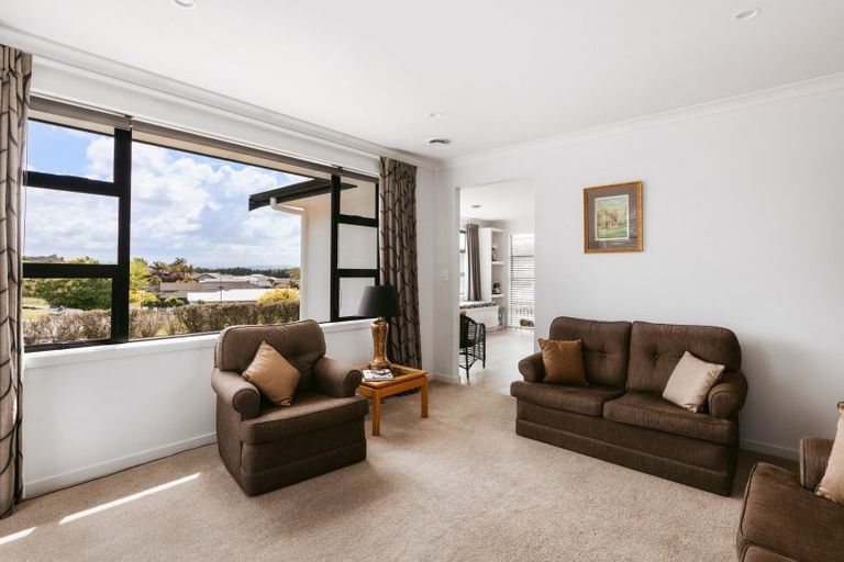 Photo of property in 15 Dayna Avenue, Ohauiti, Tauranga, 3112