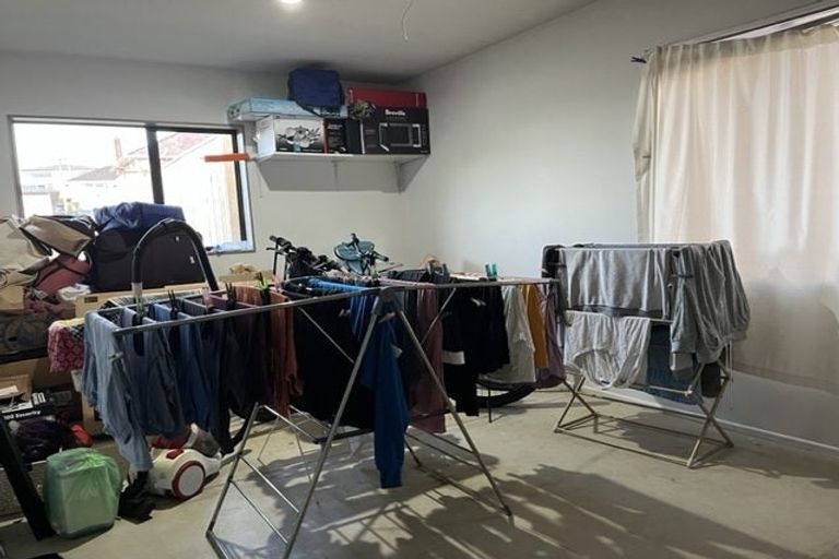 Photo of property in 1 Glengarry Road, Glen Eden, Auckland, 0602