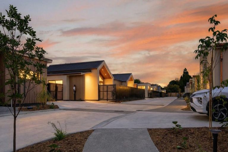 Photo of property in 14 Ngarara Road, Waikanae, 5036