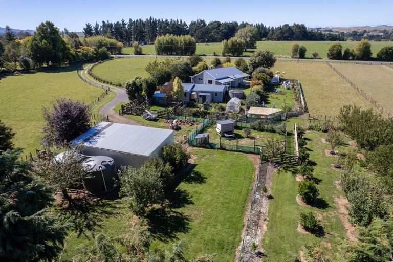 Photo of property in 111 Umutaoroa Road, Dannevirke, 4978