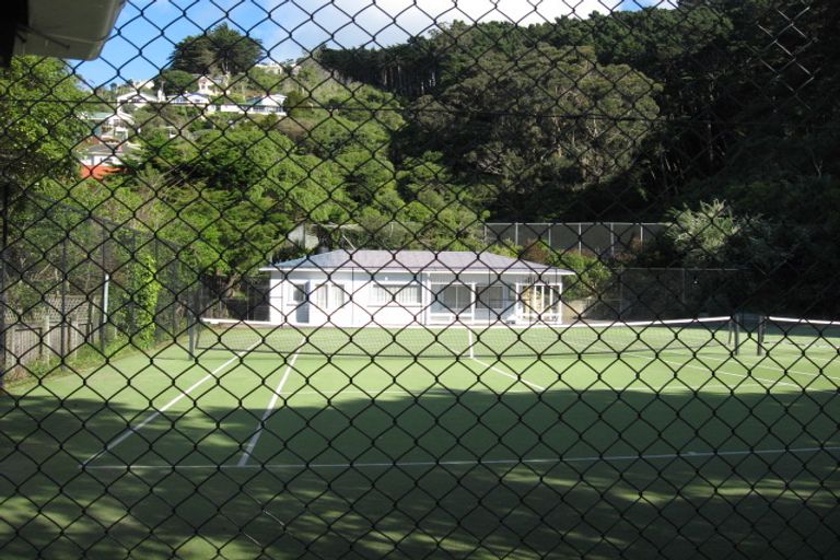 Photo of property in 2 Crawford Road, Kilbirnie, Wellington, 6022