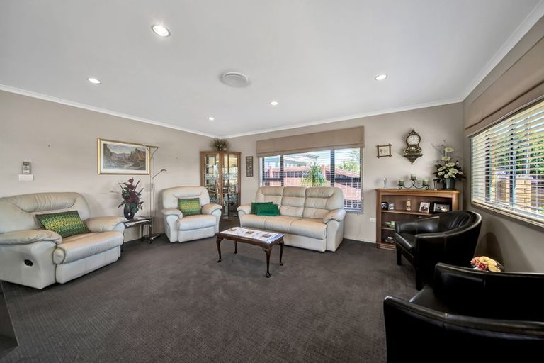 Photo of property in 14 Milmoe Street, Hawera, 4610