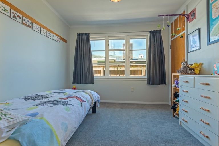 Photo of property in 28 Vernon Avenue, Takaro, Palmerston North, 4412