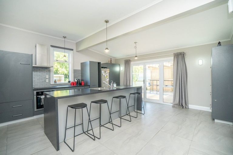 Photo of property in 37 Hammond Street, Bulls, 4818