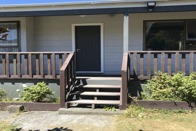 Photo of property in 98 Omapere Street, Whitby, Porirua, 5024