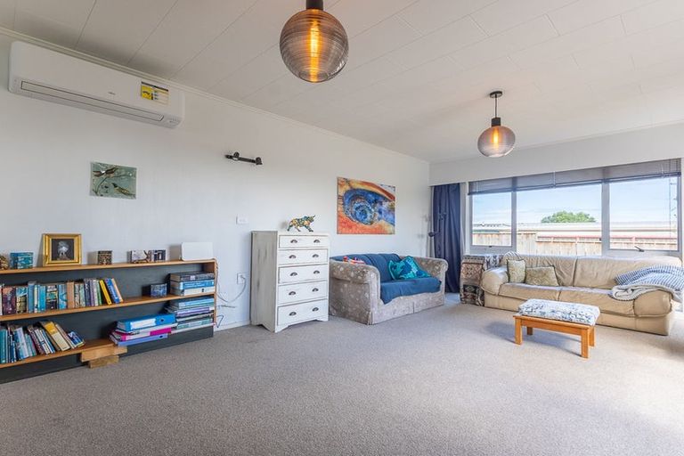 Photo of property in 41 Manuka Street, Otaki Beach, Otaki, 5512